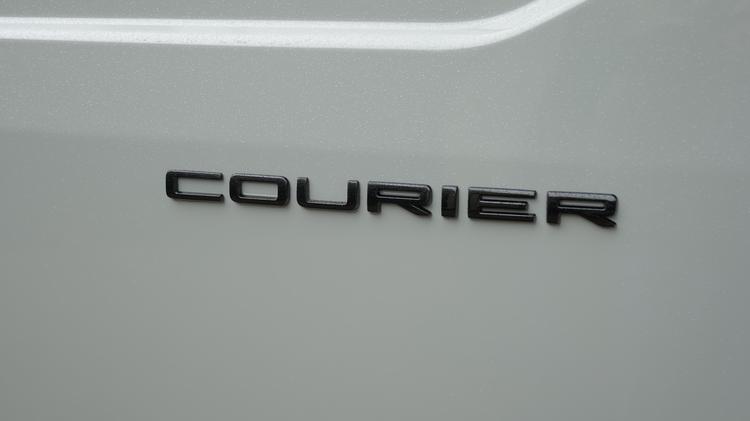 FORD TRANSIT COURIER DIESEL 1.5 EcoBlue Leader Van